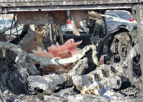 2024 Jeep Wagoneer Series Ii Carbide 4X4 z USA, uszkodzony, nr VIN 1C4SJVBP1RS151007